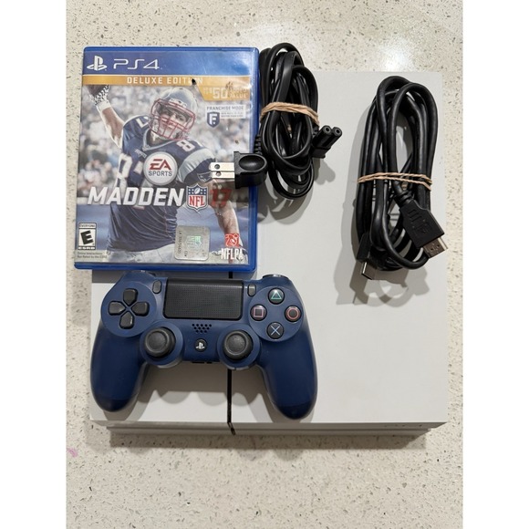 Sony PlayStation 4 500GB Glacier White Console 1 Controller1 Gameplug Cord